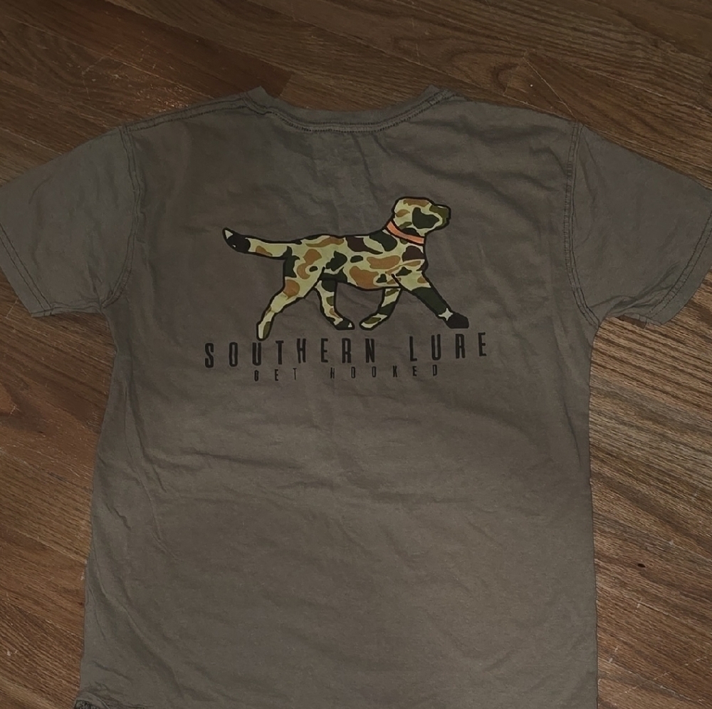Southern Lure Graphic T-Shirt